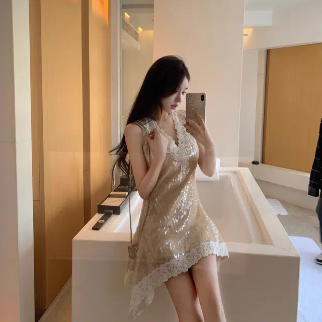 V
