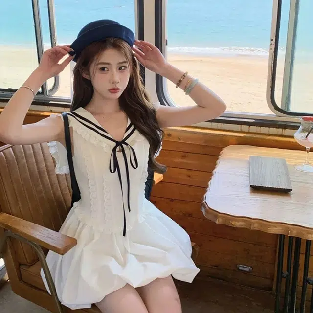 兰缪 海军领水手服公主减龄收腰设计感海边穿搭学院风蓬蓬裙无袖连衣裙 女款