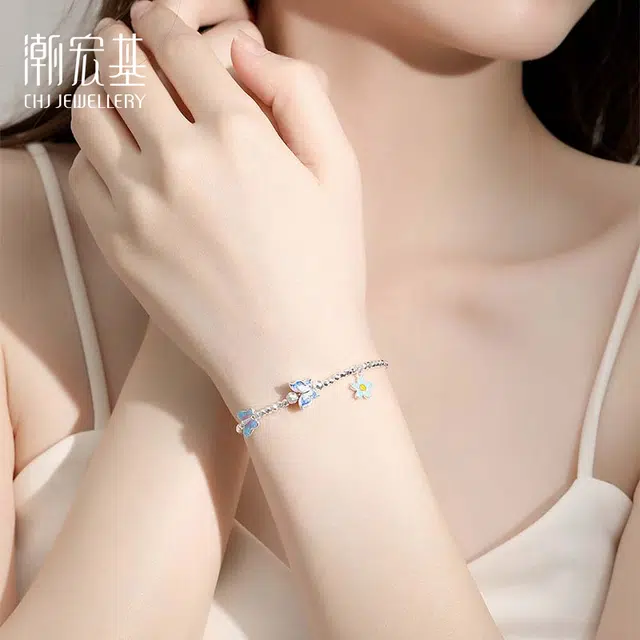 【夏日蝶语】 潮宏基 蝴蝶花朵 新中式国风 甜美可爱高级设计感 萌系少女心爆棚 日常通勤百搭不撞款#好运 足银 手链 女款