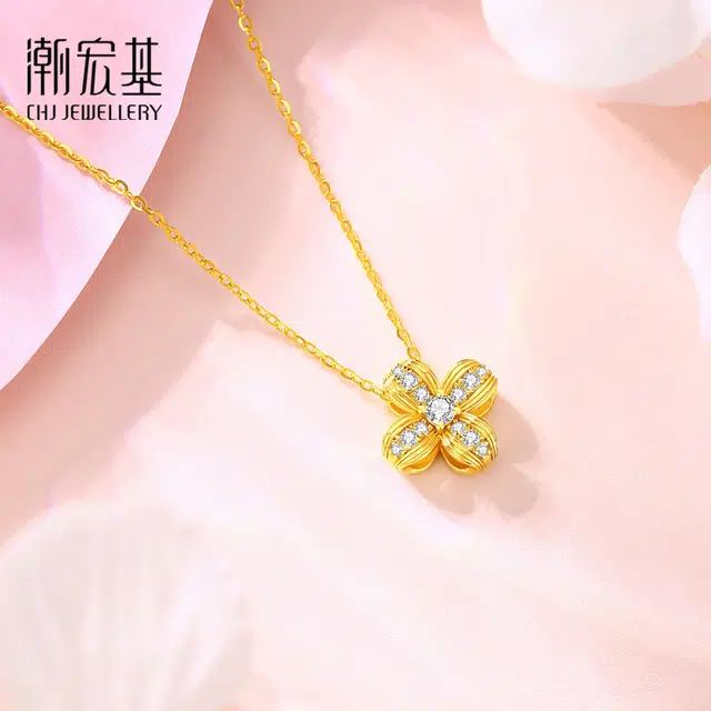 潮宏基 拉丝小花朵 简约时尚个性大方 小众不撞款 项链 女款