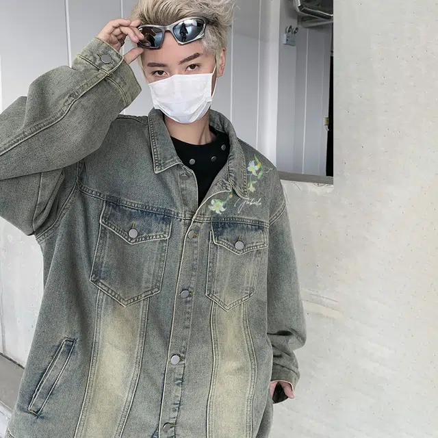 金贝勒 美式高街手绘刺绣植物花卉字母印花复古水洗做旧宽松潮流时尚痞帅慵懒学院翻领单排扣牛仔外套 男女同款