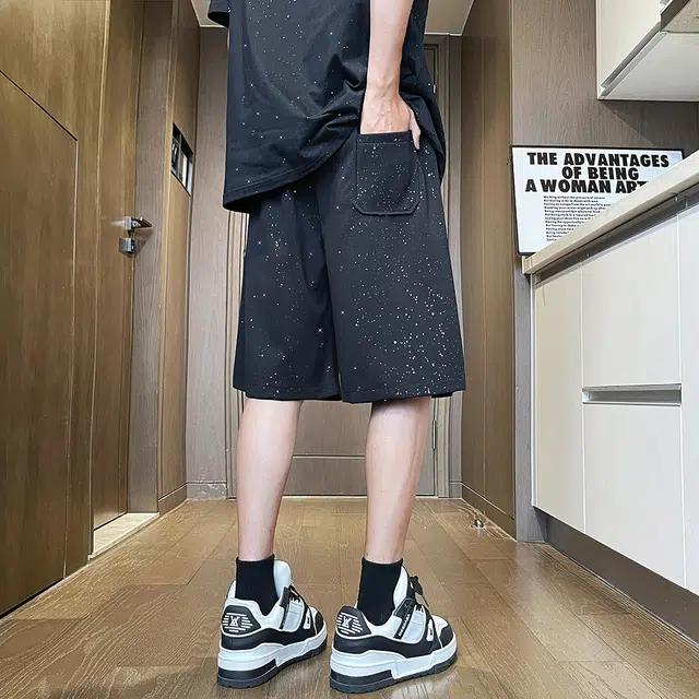 金贝勒 美式高街趣味卡通小标印花系带松紧腰满天星宽松百搭运动五分休闲短裤 男女同款 黑色
