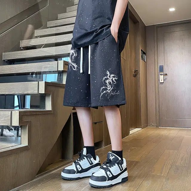 金贝勒 美式高街满天星手绘水墨蛇字母系带松紧腰宽松百搭运动五分休闲短裤 男女同款 黑色