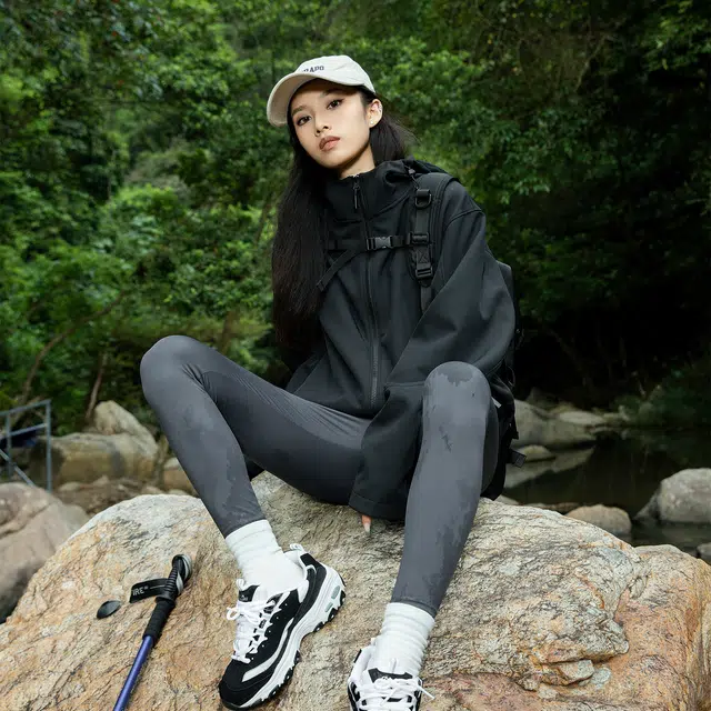 Skechers