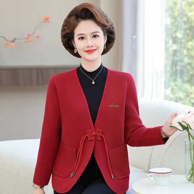 PIERRE CARDIN V