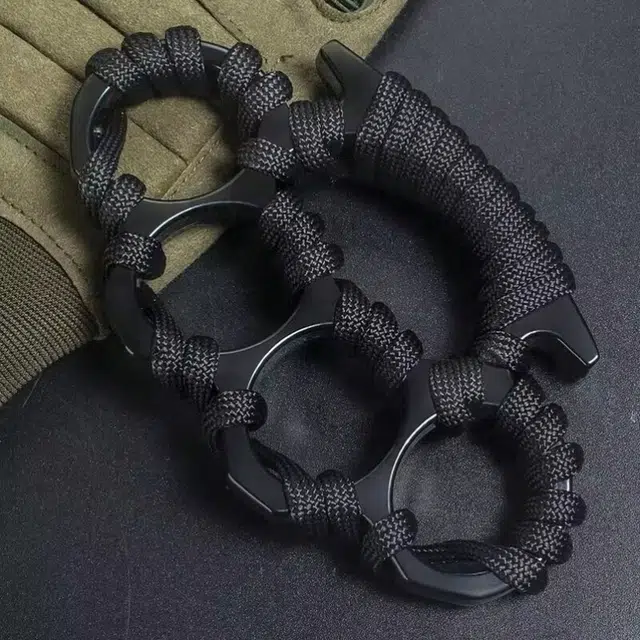 萌益兔 户外防身自卫指虎 手掌指虎四指拳套加厚缠绳 车载破窗格斗防身 锌合金高硬度铁拳头 其他静态模型