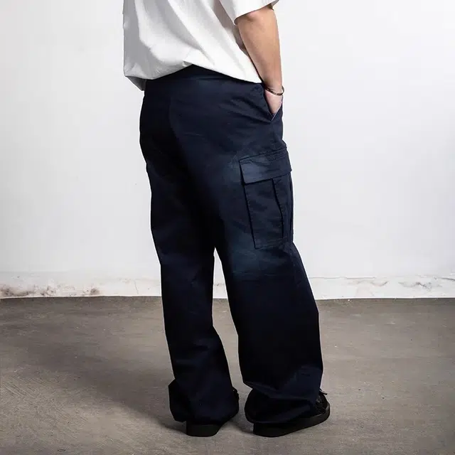 MARK ROBERTSON