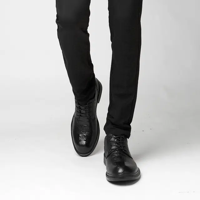 八哥 头层牛皮牛皮 时尚舒适百搭 透气防滑耐磨 低帮 生活休闲鞋 男款 黑色