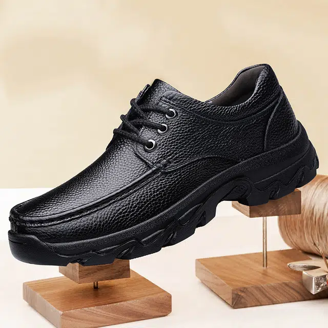 八哥 头层牛皮 商务通勤 耐磨轻便 舒适潮流 特大码百搭 休闲皮鞋 男款
