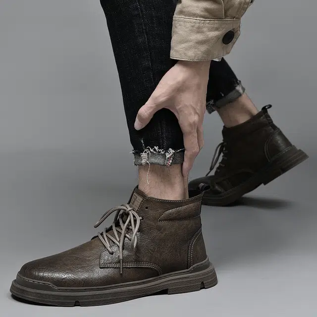 八哥 时尚舒适简约个性 短筒 马丁靴 男女同款