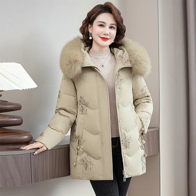 雅鹿 毛领宽松连帽中长款厚羽绒服 女款