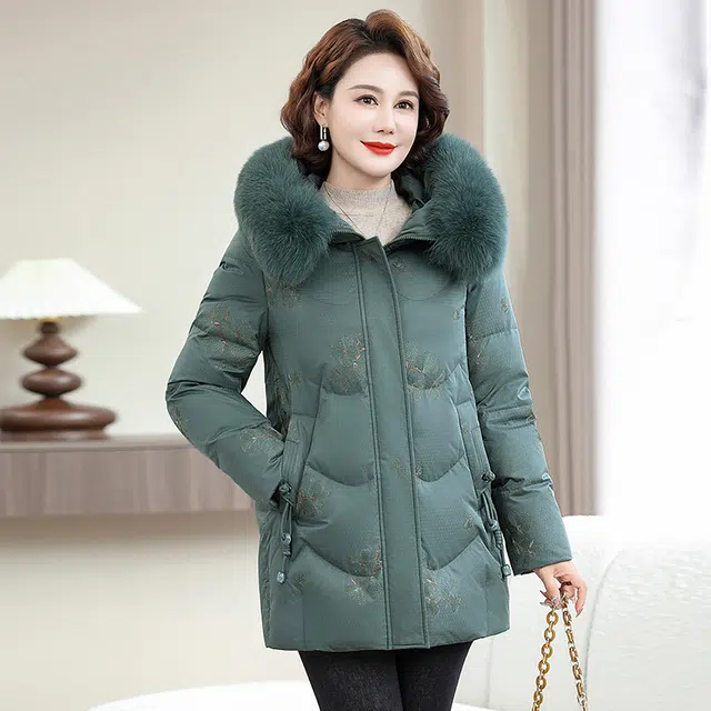 雅鹿 毛领宽松连帽中长款厚羽绒服 女款