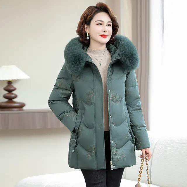 雅鹿 毛领宽松连帽中长款厚羽绒服 女款