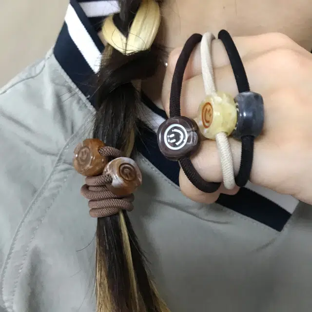 简应舒 可爱笑脸百搭 树脂 发圈 男女同款情侣款