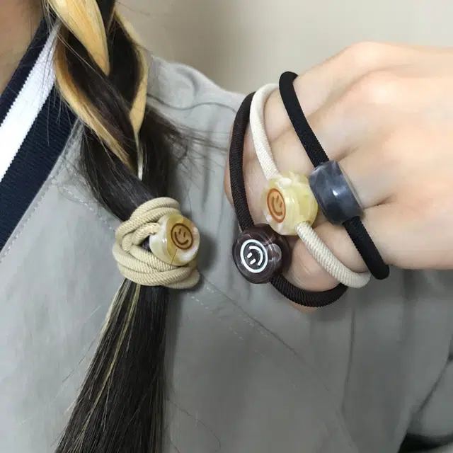 简应舒 可爱笑脸百搭 树脂 发圈 男女同款情侣款