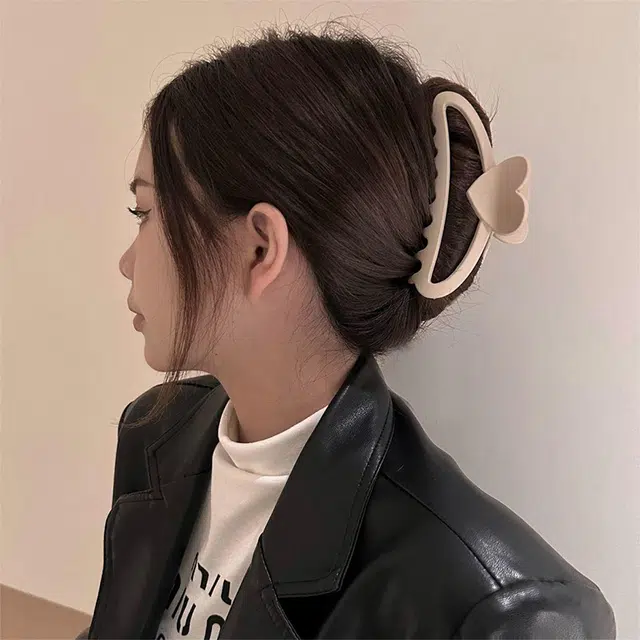 简应舒 百搭爱心缕空 亚克力 发夹 男女同款情侣款