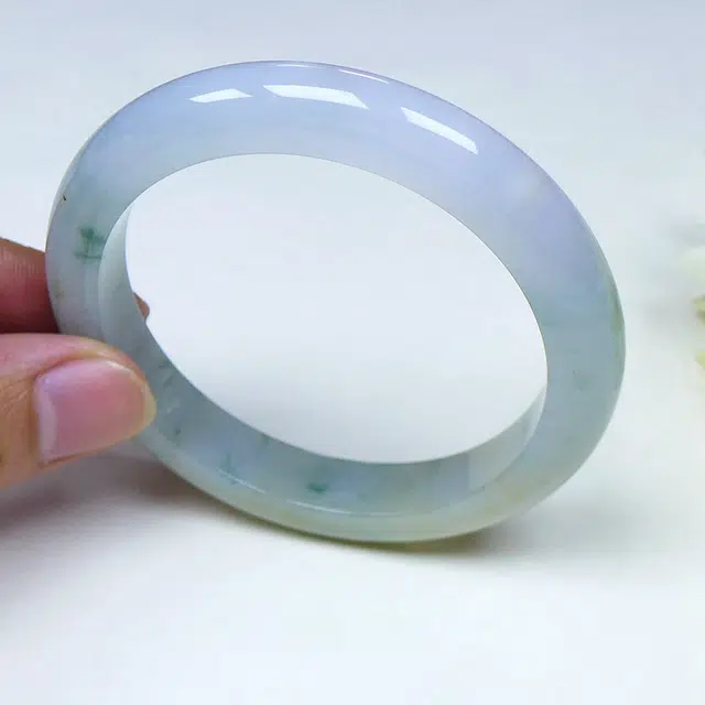 55.6mm50.23g