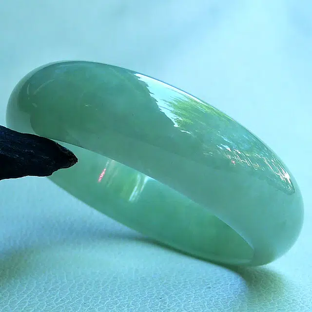 57.6mm