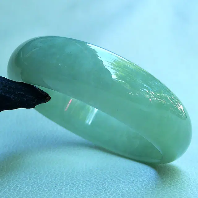57.6mm