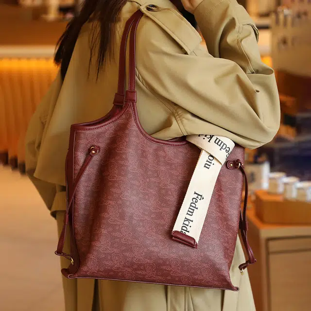 PULUWIRR Tote
