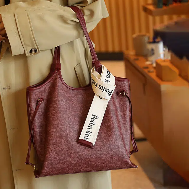 PULUWIRR Tote