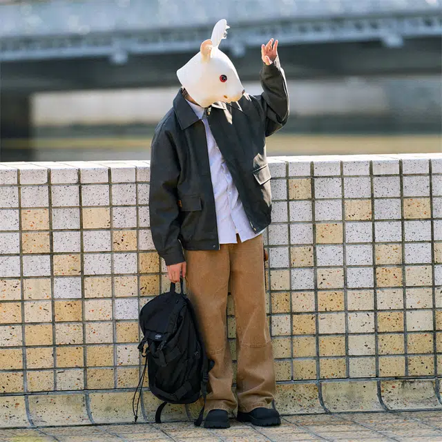 兔先森 美式复古做旧机车服宽松纯色皮衣 男女同款
