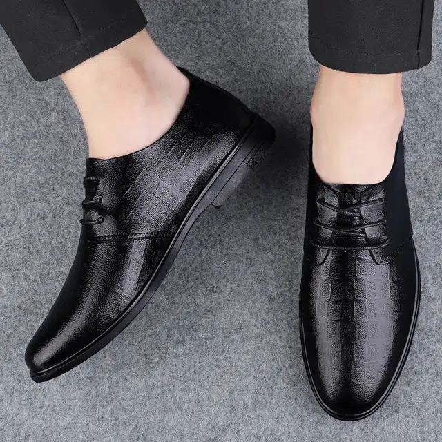 依米奴 真皮质感 高颜值 时尚潮流 脚感舒适 低调百搭 日常通勤 职场会议 简约 轻便柔软 雅痞帅气 正装皮鞋 男款