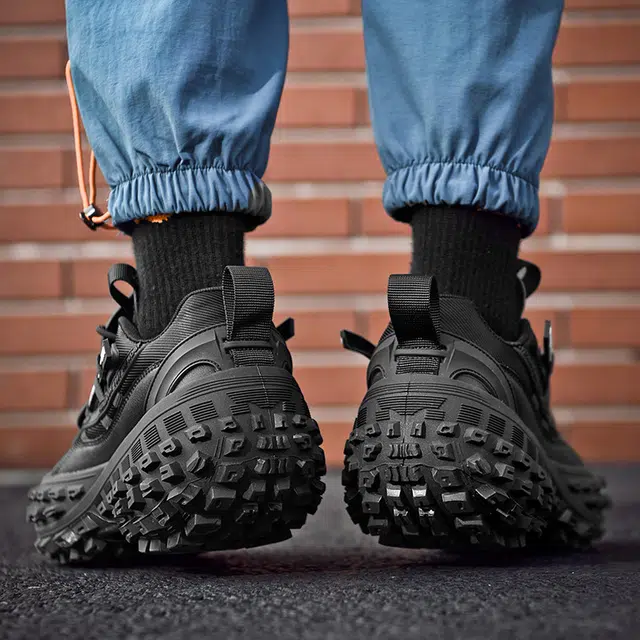 依米奴 牛皮 百搭 休闲 舒适 男款 低帮 潮流 户外  复古 时尚 增高 耐磨 简约 老爹鞋