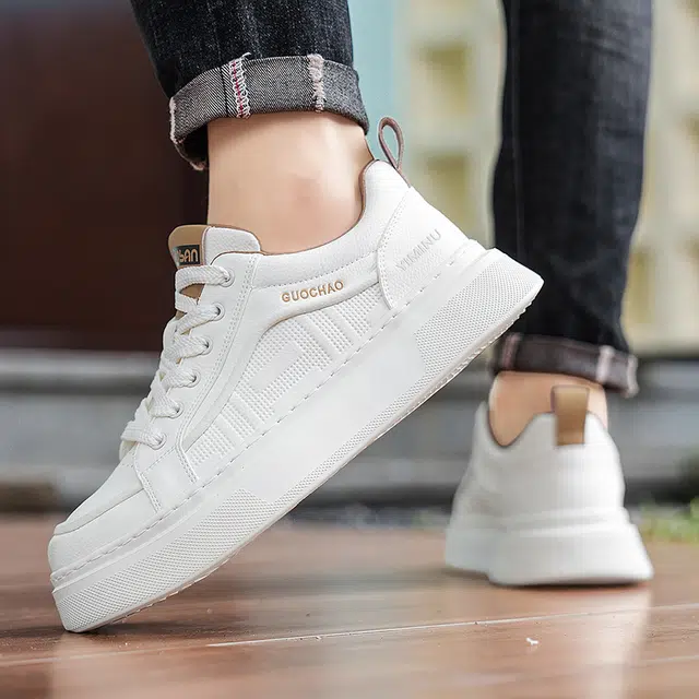 依米奴 牛皮 真皮质感 高颜值 时尚潮流 舒适百搭 日常通勤 简约 厚底增高 雅痞帅气 小众个性 低调 透气耐磨减震增高防水 低帮 板鞋 男款