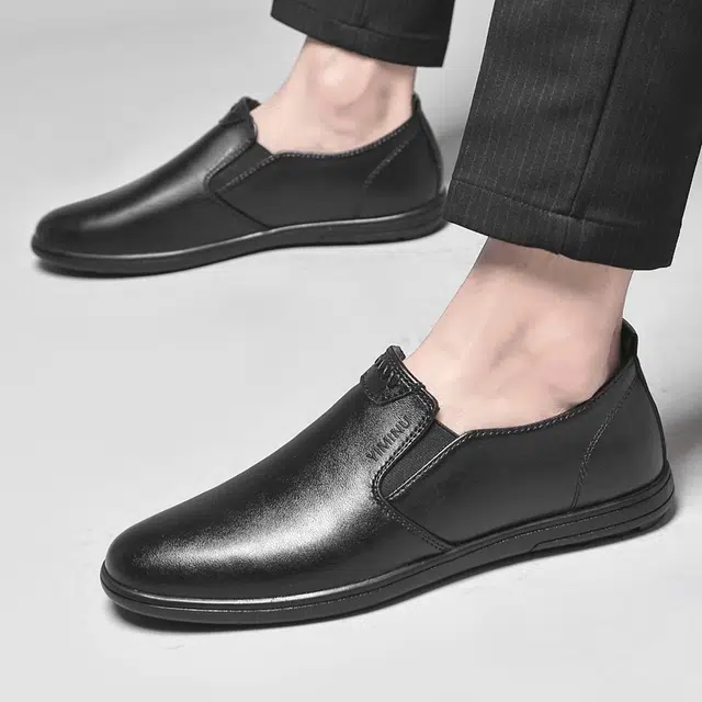 依米奴 高颜值 时尚潮流 脚感舒适 低调百搭 日常通勤 简约帅气 休闲鞋 男款