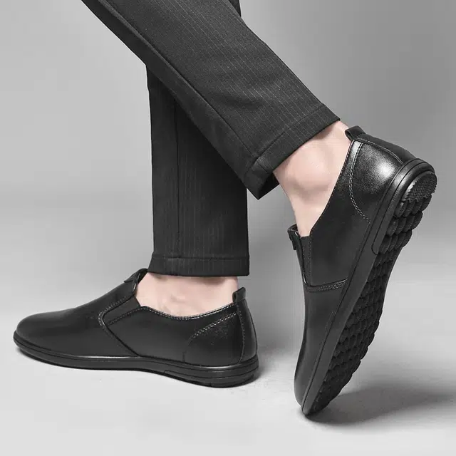 依米奴 高颜值 时尚潮流 脚感舒适 低调百搭 日常通勤 简约帅气 休闲鞋 男款