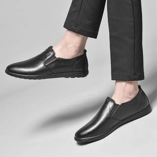 依米奴 高颜值 时尚潮流 脚感舒适 低调百搭 日常通勤 简约帅气 休闲鞋 男款