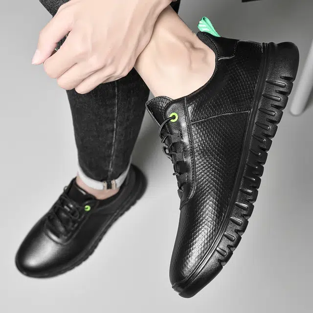 黑武士 真皮依米奴 头层牛皮 高颜值 精致质感 轻奢 简约 时尚潮流 舒适百搭 日常通勤 户外外穿 防滑耐磨 男士休闲 男款