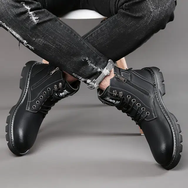 依米奴 高颜值 冬日 降温保暖 工装户外 时尚潮流 舒适 经典复古 真皮质感 雅痞年轻 个性帅气 增高显瘦 马丁靴 男款 黑色