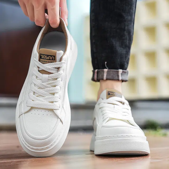 依米奴 牛皮 真皮质感 高颜值 时尚潮流 舒适百搭 日常通勤 简约 厚底增高 雅痞帅气 小众个性 低调 透气耐磨减震增高防水 低帮 板鞋 男款