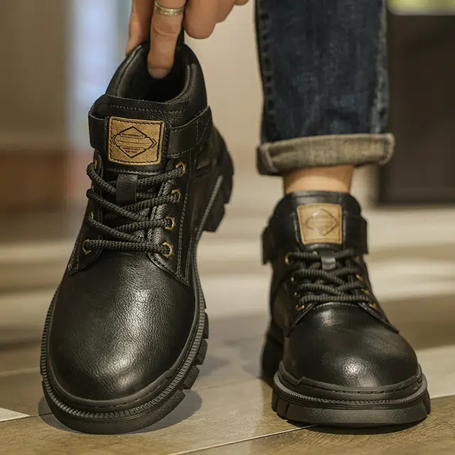 依米奴 皮革 高颜值 时尚潮流 舒适百搭 日常通勤 马丁靴 男款