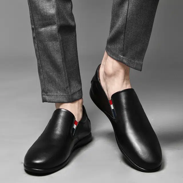 依米奴 牛皮 复古格调 个性潮流 经典百搭 低帮 生活休闲鞋 男款