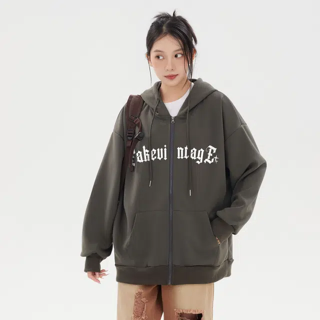FAKE VINTAGE logo