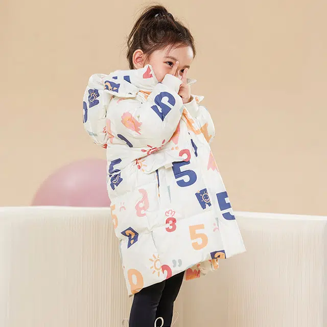 雅鹿 可爱百搭加厚保暖羽绒服中小童