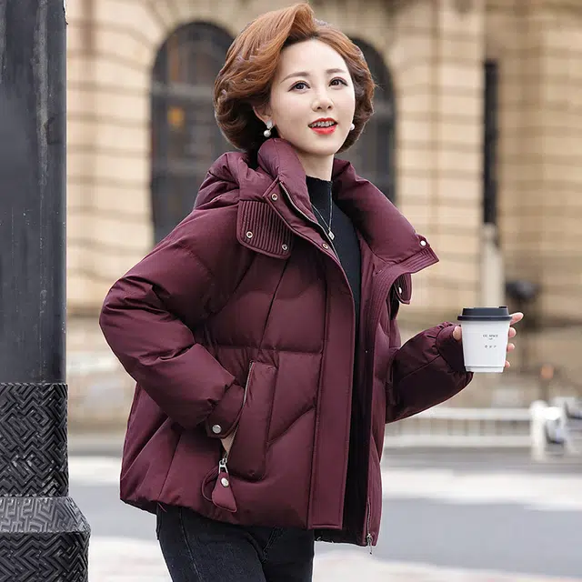 雅鹿 中老年立领连帽加厚防风保暖优雅时尚舒适百搭短款外套羽绒服 女款