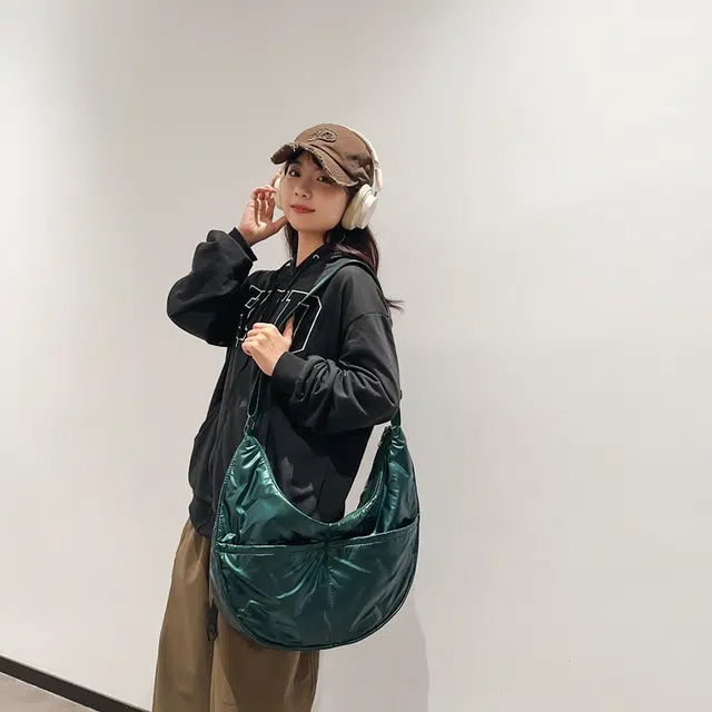 垣途者 潮牌复古秋冬服包韩版大容量单肩包 珠光棉 斜挎包 男女同款情侣款 多色