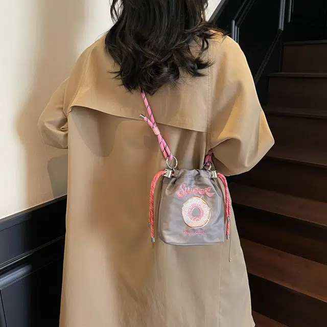 垣途者 韩系小众可爱百搭甜甜圈撞色 布 水桶包斜挎单肩包 女款 多色