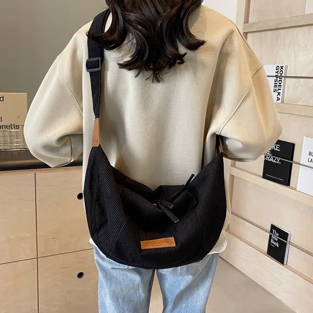 垣途者 休闲潮流百搭 条绒 斜挎单肩包 女款 多色