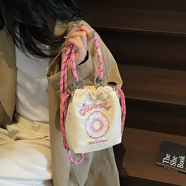 垣途者 韩系小众可爱百搭甜甜圈撞色 布 水桶包斜挎单肩包 女款 多色