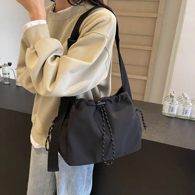 垣途者 高级感通勤休闲 布 斜挎包 女款 多色