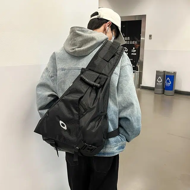 垣途者 潮牌运动胸包大容量街头单肩骑行机车包 尼龙 斜挎包 男女同款情侣款 黄色/红色/黑色