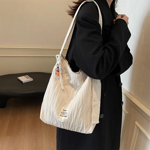 垣途者 休闲简约日常通勤时尚百搭 帆布 帆布单肩斜挎包 女款 红色白色蓝色粉色