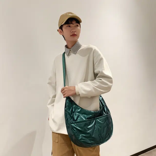 垣途者 潮牌复古秋冬服包韩版大容量单肩包 珠光棉 斜挎包 男女同款情侣款 多色