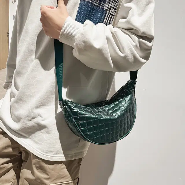 垣途者 小众秋冬时尚潮流 棉 斜挎包 男女同款情侣款 多色