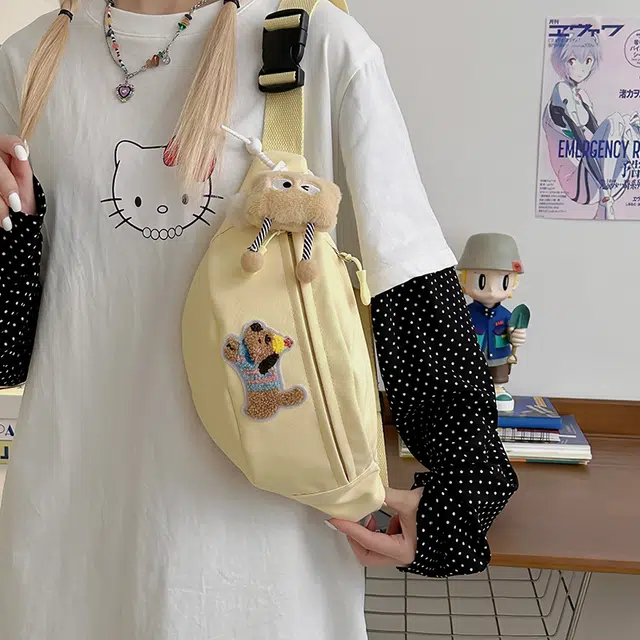 垣途者 日系可爱腊肠狗学生斜挎包 尼龙 胸包 女款 多色